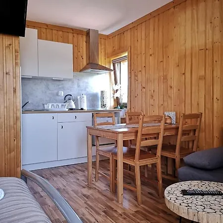 Проживание в семье Ustup 25