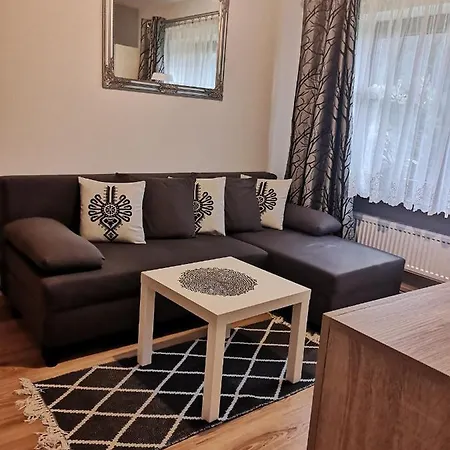 Проживание в семье Ustup 25 *